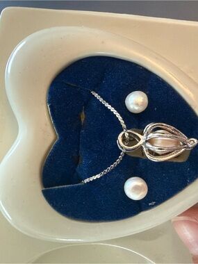 Pearl Pendant Necklace and Earrings Set -OYSTER NOT INCLUDED